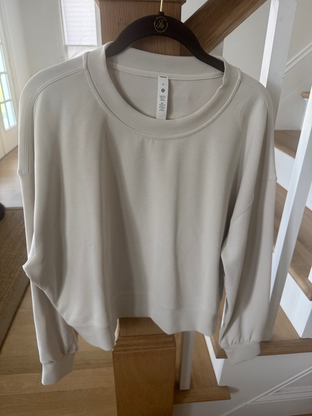 Lululemon Size 8 Women’s  Crewneck Sweatshirt - Cream Cotton Blend Softstreme